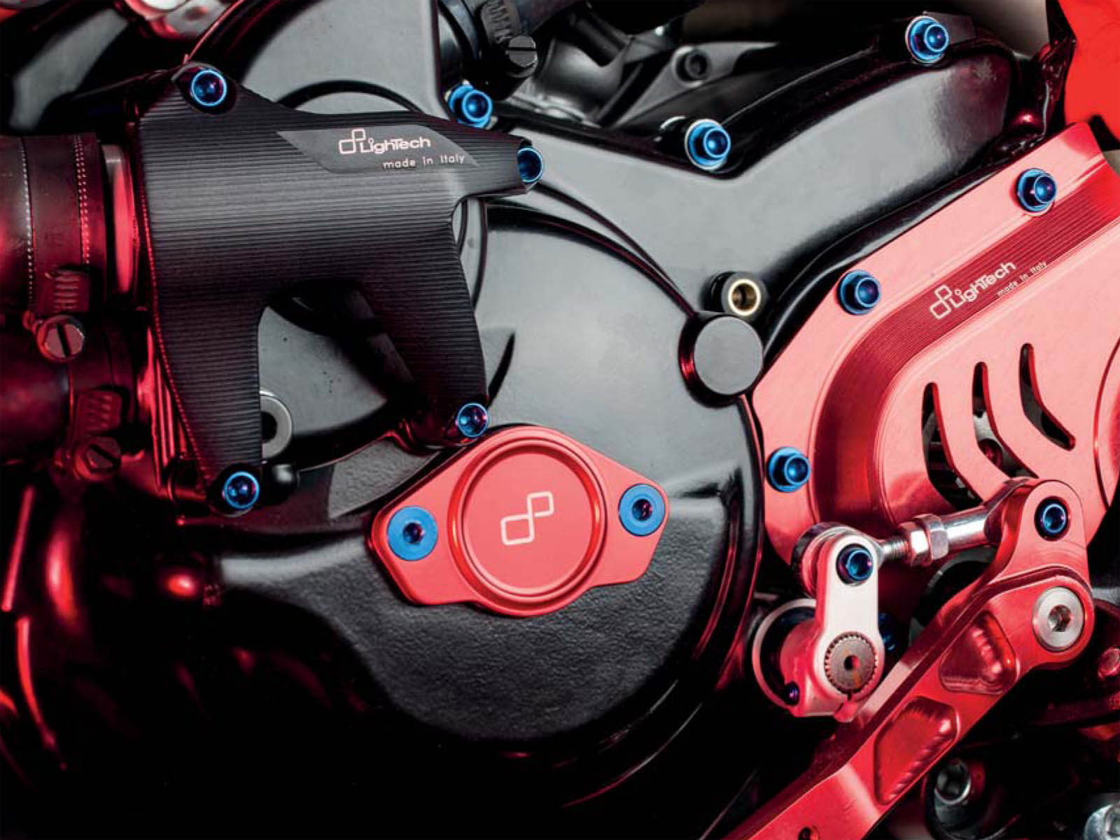 Protezione pompa acqua LighTech per DUCATI MULTISTRADA 1200 /S 2007-2014