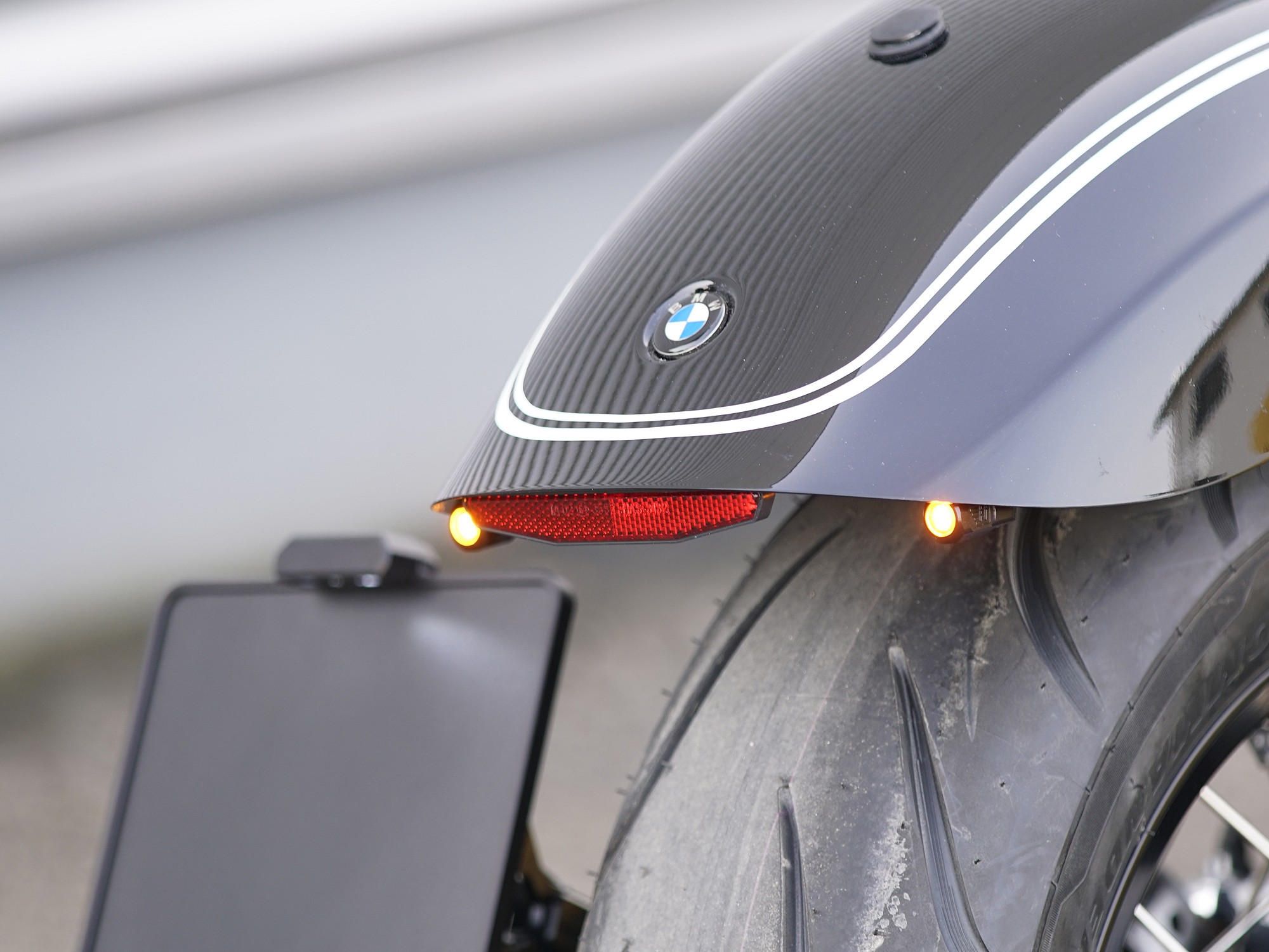 Kit faro posteriore e frecce Wunderkind Custom per BMW R 18 2020-2025
