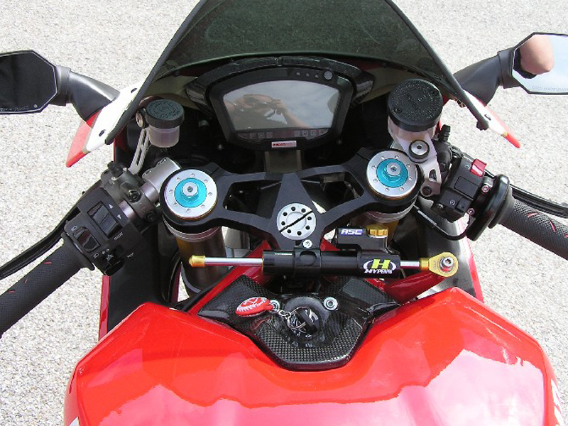 Kit attacchi ammortizzatore di sterzo Hyperpro per DUCATI 1098 /S 2007-2008