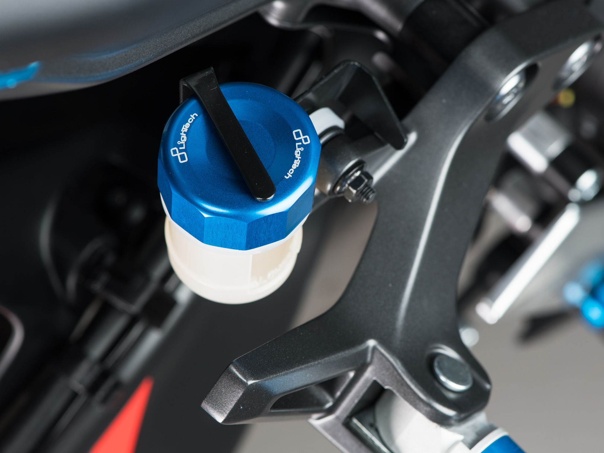 Coperchio serbatoio pompa freno posteriore LighTech per YAMAHA MT-09 2014-2024