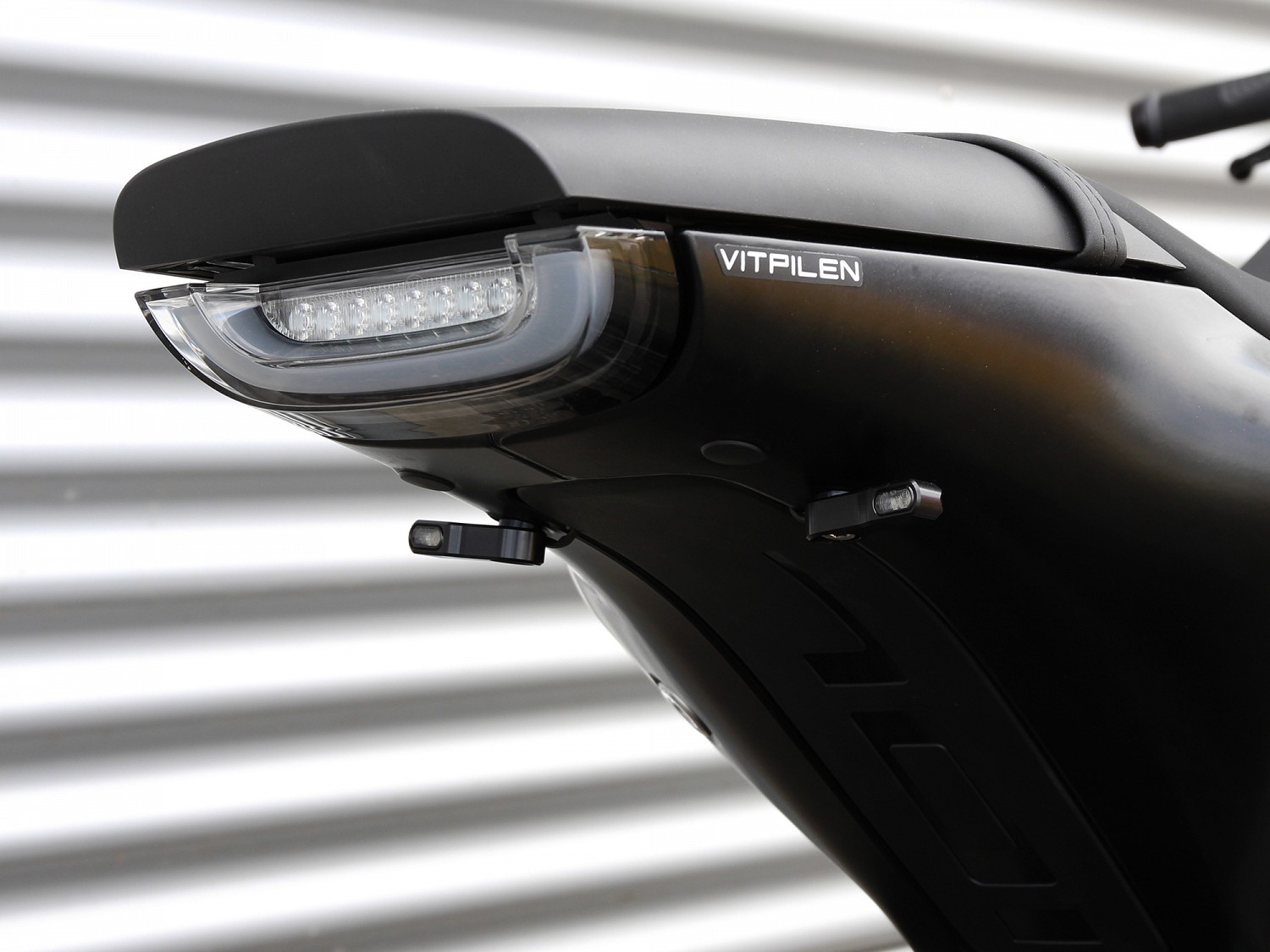 Frecce posteriori led Wunderkind Custom HUV4R per portarga centrale per HUSQVARNA VITPILEN 701 2017-2020