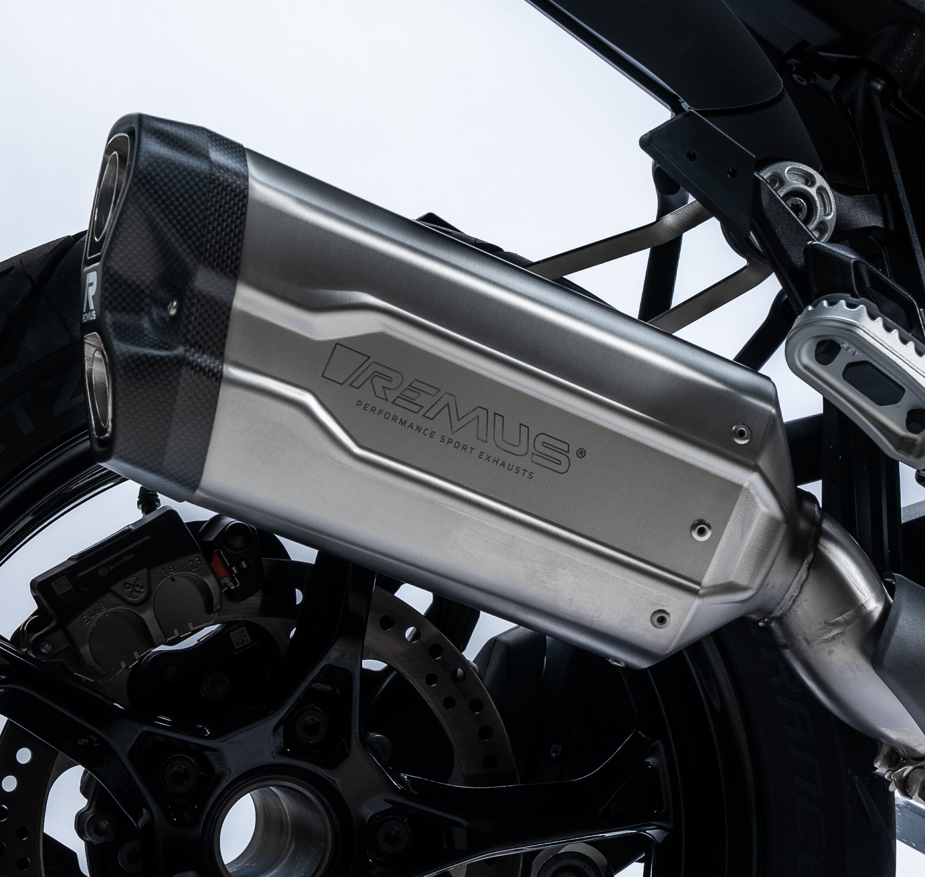 Silenziatore Remus 8 2.0 acciaio spazzolato omologato per BMW R 1300 GS ADVENTURE 2024-2025
