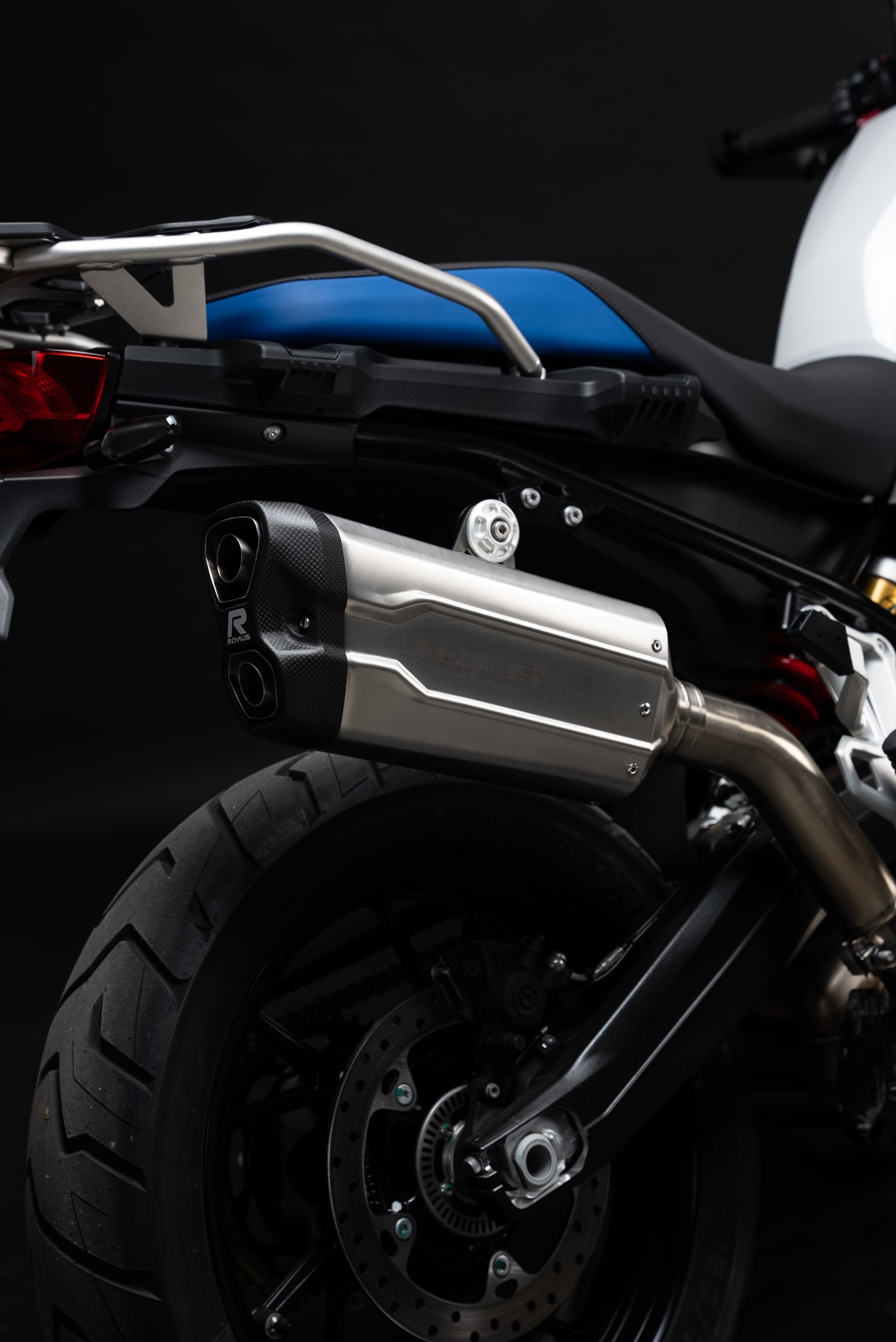 Silenziatore Remus 8 2.0 acciaio spazzolato omologato per BMW F 800 GS 2024