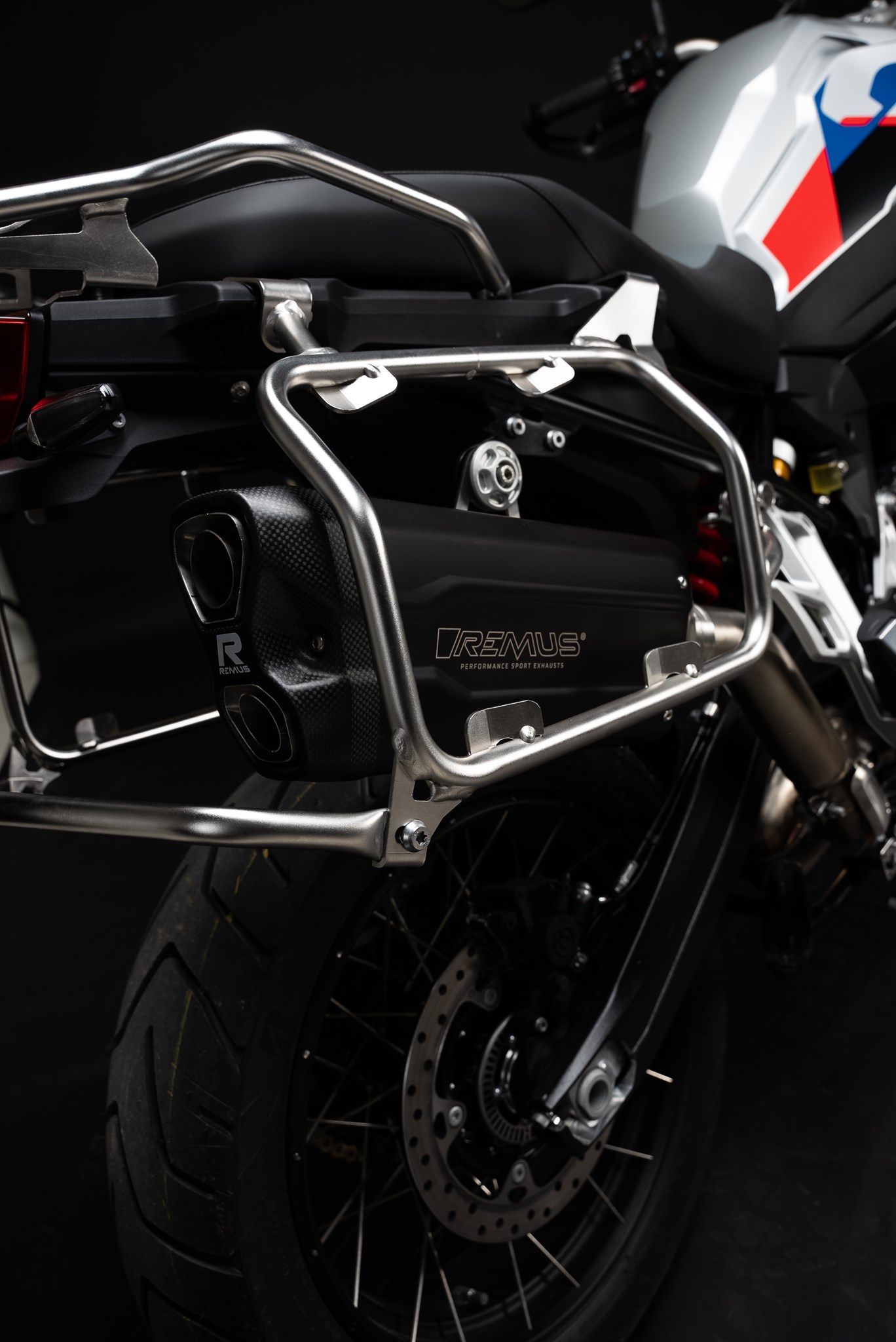 Silenziatore Remus 8 2.0 acciaio nero omologato per BMW F 900 GS ADVENTURE 2024