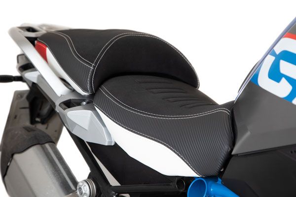 Sella anteriore rialzata 2 cm comfort Bianca/Rossa/Blu Isotta per BMW R 1200 GS 2013-2018