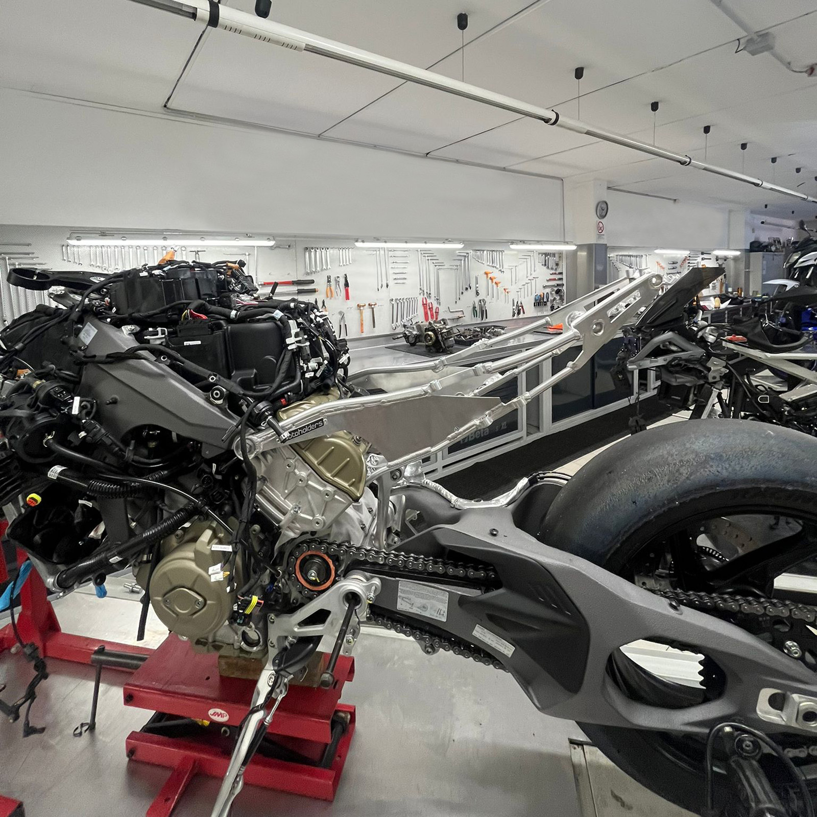 Telaietto posteriore racing aperto Motoholders per DUCATI PANIGALE V4 2025